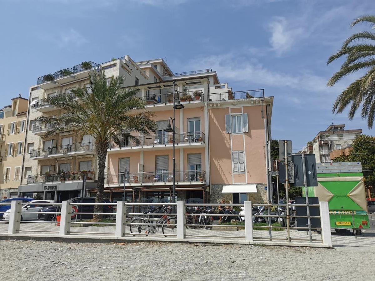 Albium Hotel ألبينغا المظهر الخارجي الصورة
